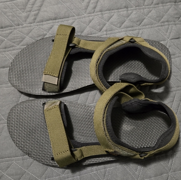 Men's Teva Universal Trail Sandals size 10 - Picture 2 of 6